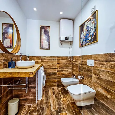 5 Minutes From The Garda - La Balbiana Apartment *