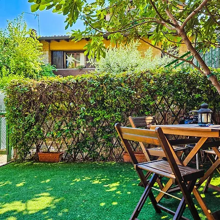 5 Minutes From The Garda - La Balbiana Апартаменты