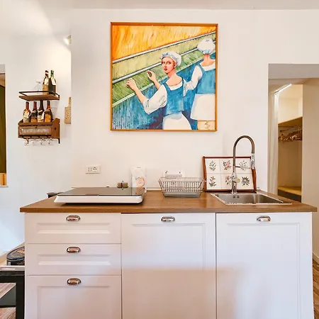 Апартаменты 5 Minutes From The Garda - La Balbiana Montinelle
